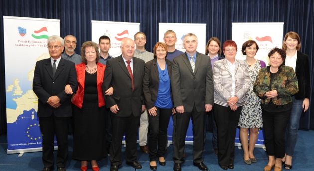 gruppenfoto partnerschulen fertig