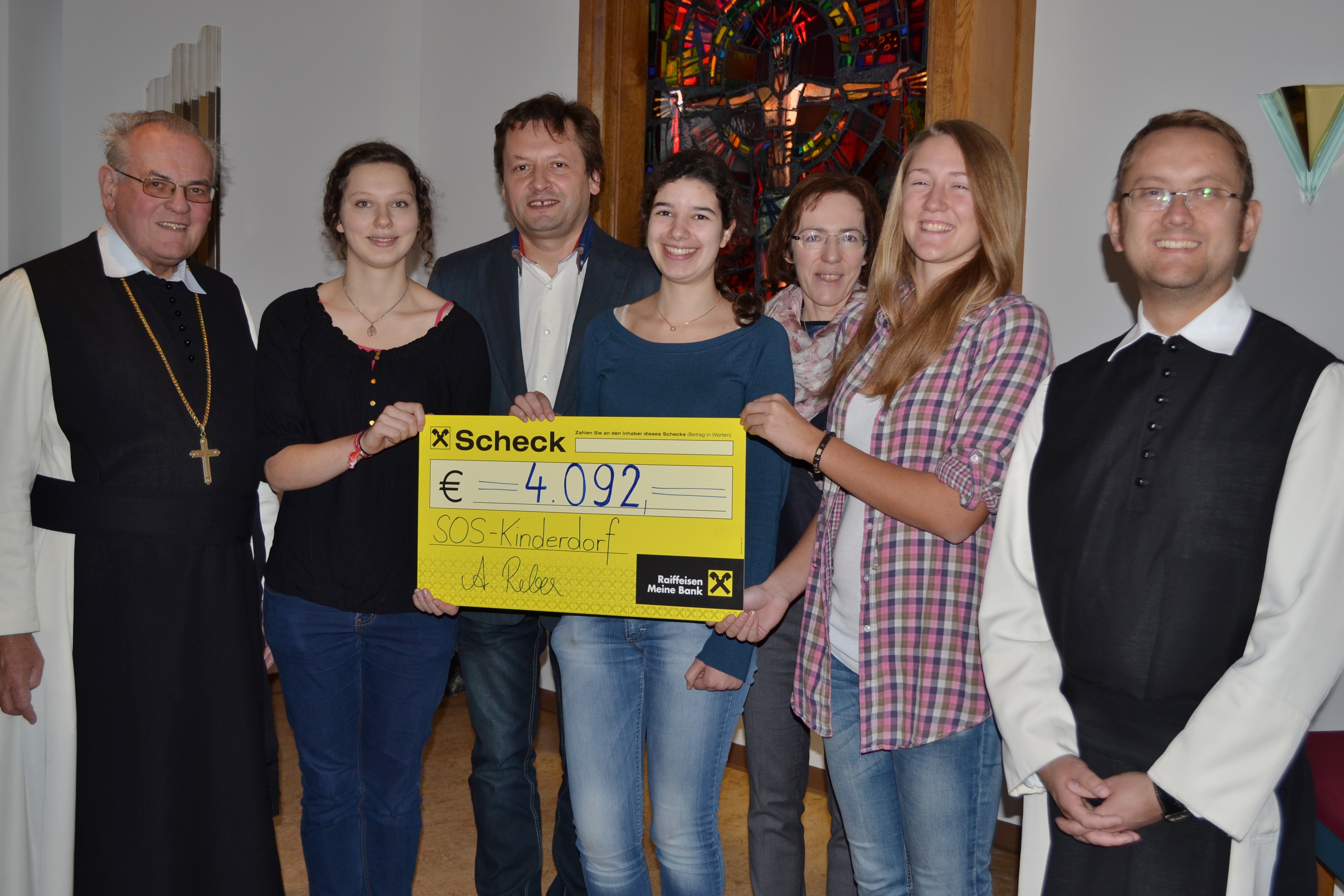 fair sos kinderdorf scheck spende 2015 01